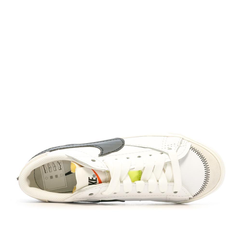 Baskets Blanches/Noir Mixte Nike Blazer Low 77 Jumbo 4/5