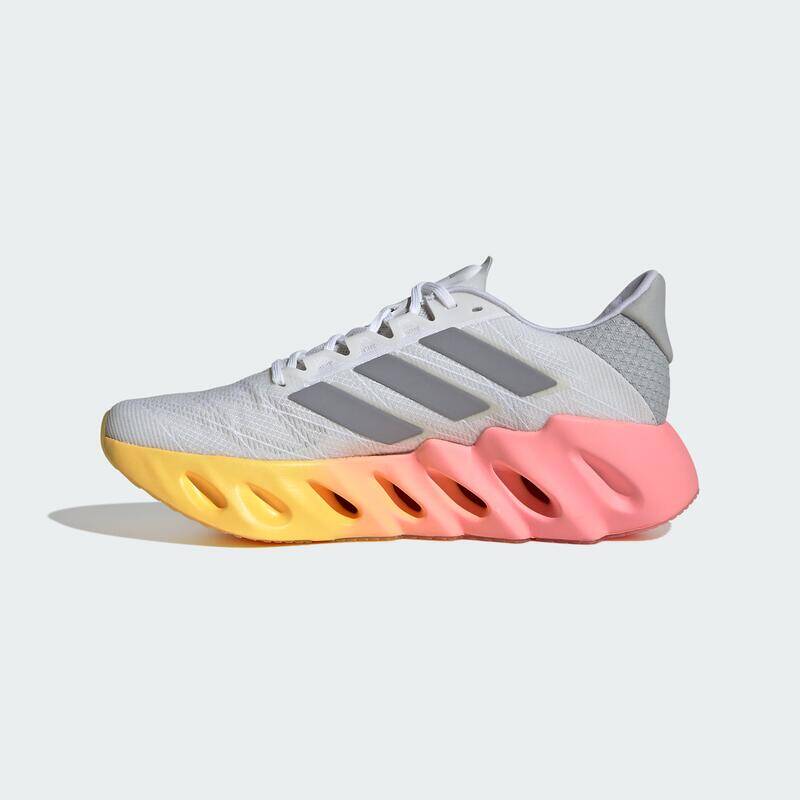 Adidas ADIDAS SWITCH FWD 2 M Men Running Shoes White -  3