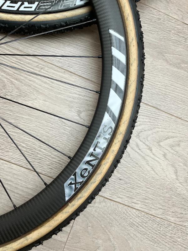 Entre Particuliers - Roues Xentis cyclocross + challenger baby limus 2/5