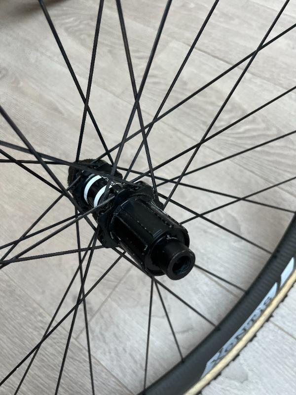 Entre Particuliers - Roues Xentis cyclocross + challenger baby limus 5/5