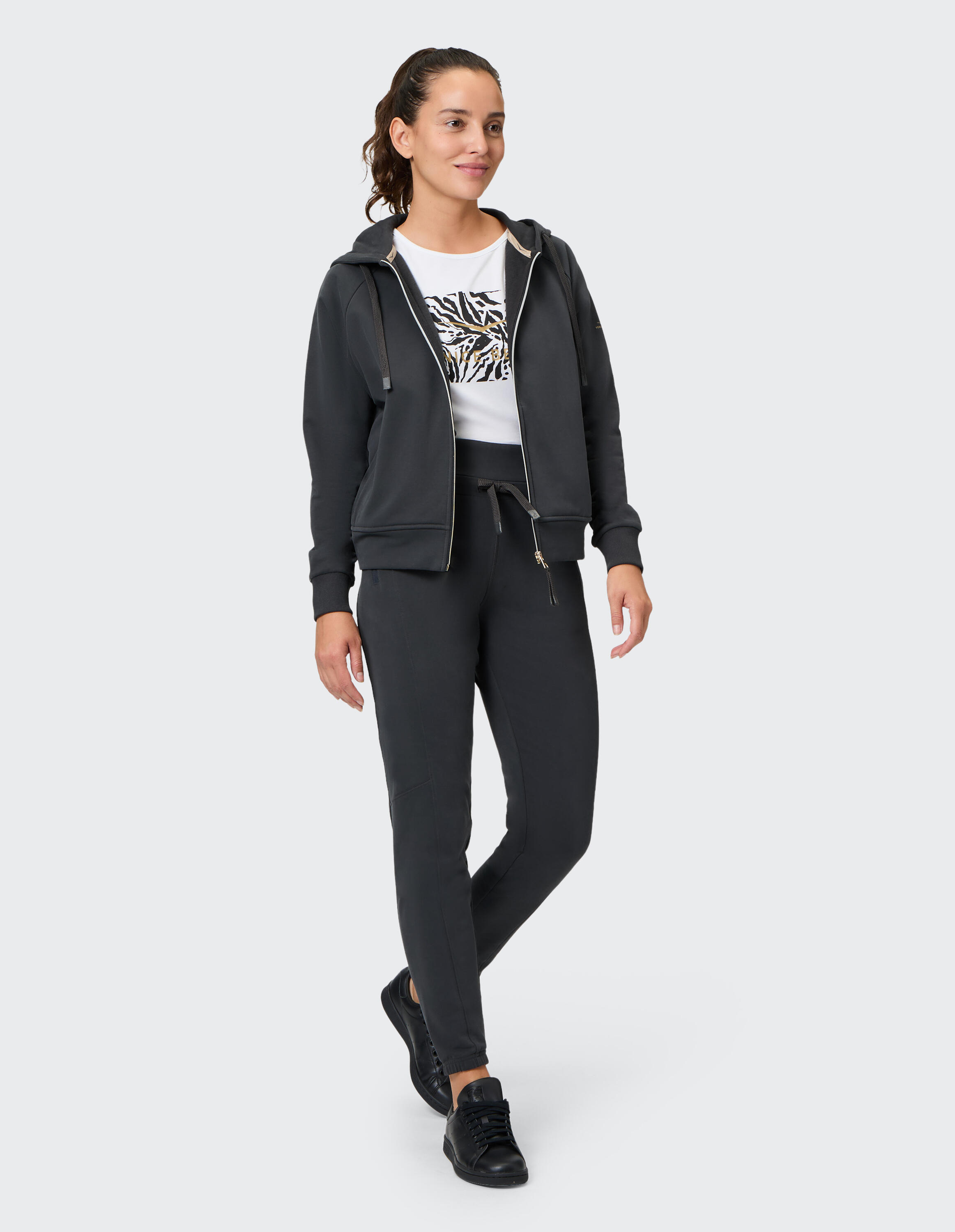VENICE BEACH Sweatjacke VB Dillah 4/7