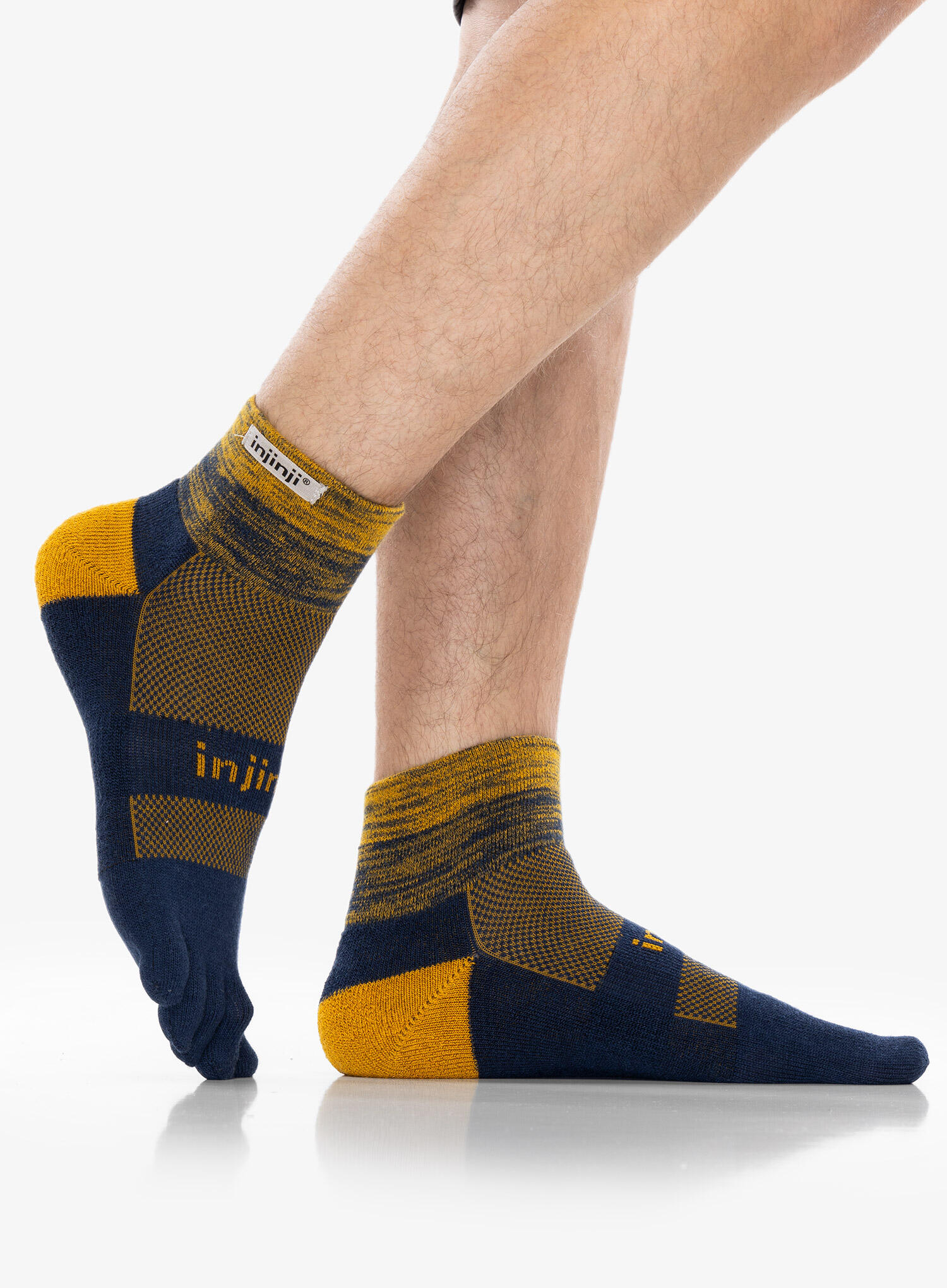 Injinji Men's Mid-Weight Trail Run Mini-Crew Toe Socks 4/5