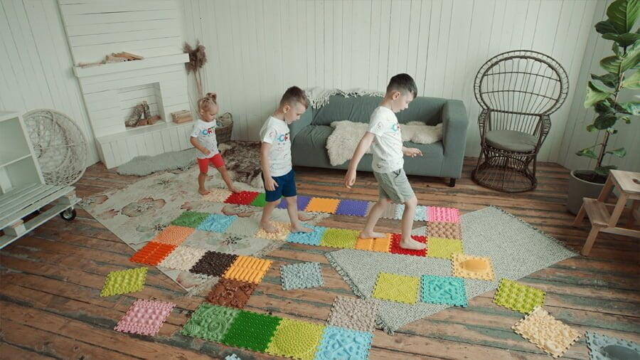 Tapis de jeu sensoriel multi activités Infantino