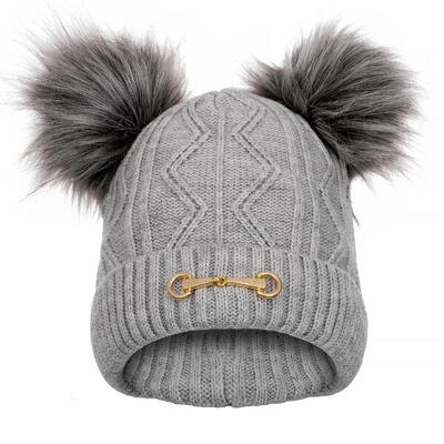 Wintermuts voor dames van equestrian queen ayla 24aw met twee pompons