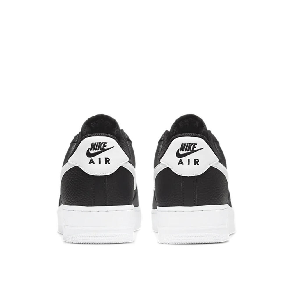 Schoenen Nike Air Force 1 '07 zwart 4/5