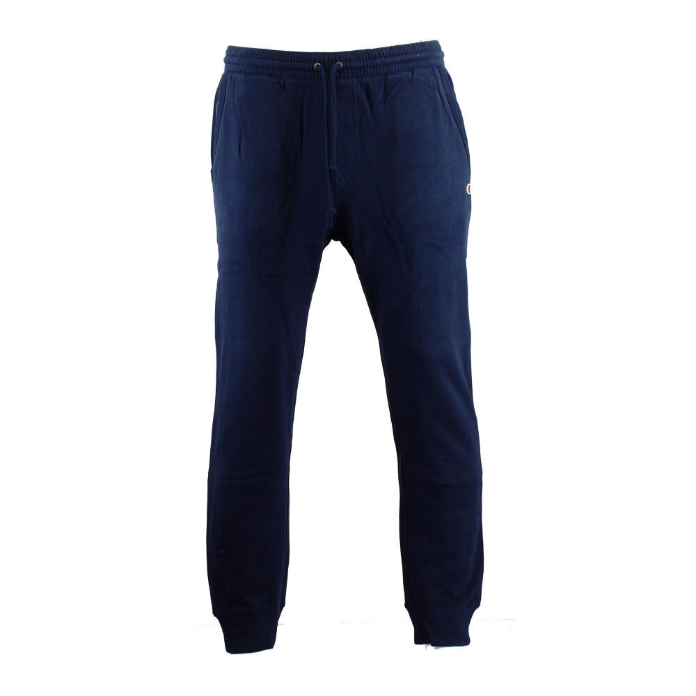 bleu marine.