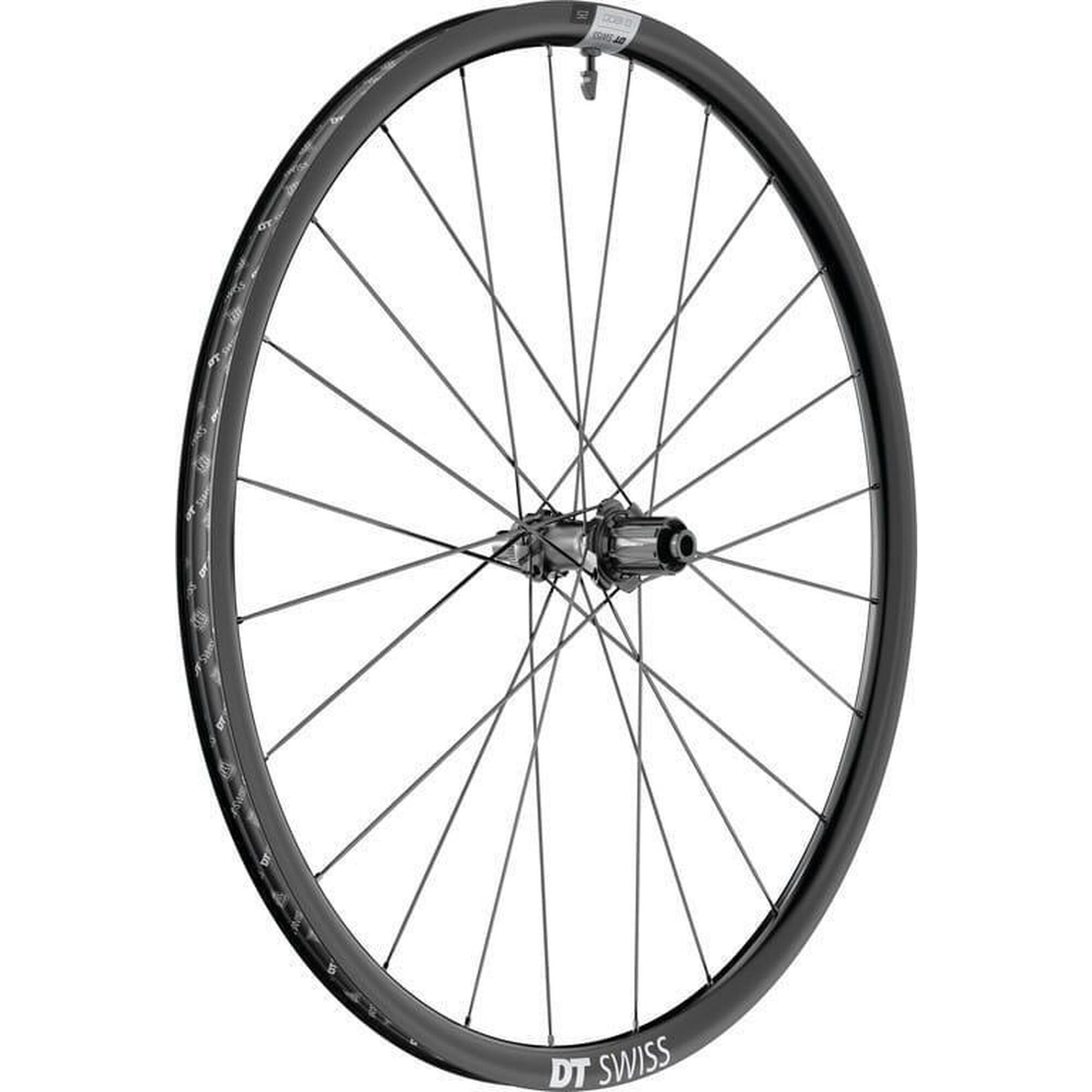 Roue arrière G1800 Spline 28 24 mm - Shimano RD 11 vitesses      29300€    DT SWISS Roue arrière G1800 Spline 28 24 mm - Shimano RD 11 vitessesVendu exclusivement en ligne   