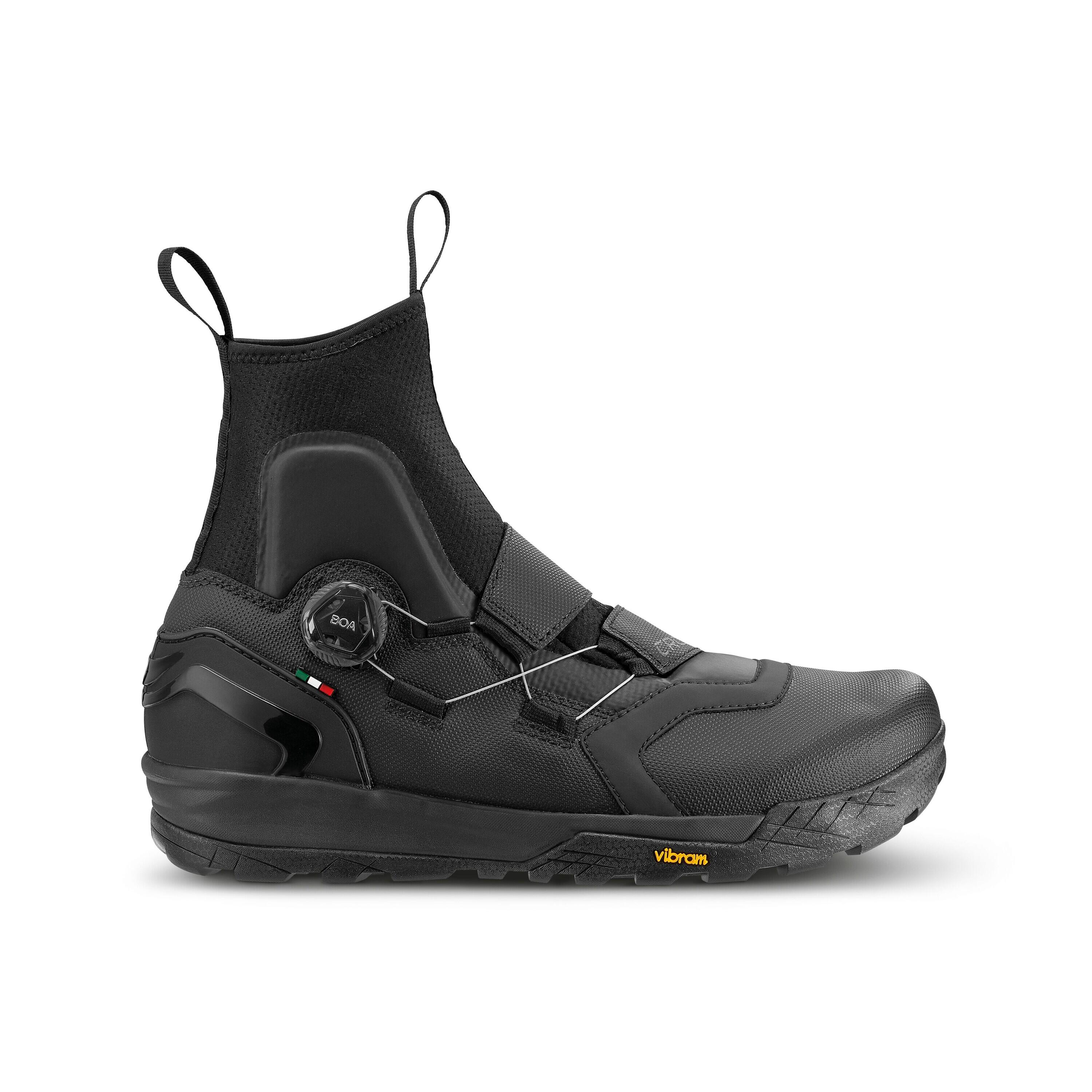 Scarpe Crono CW1E SPD Pedal 1/2