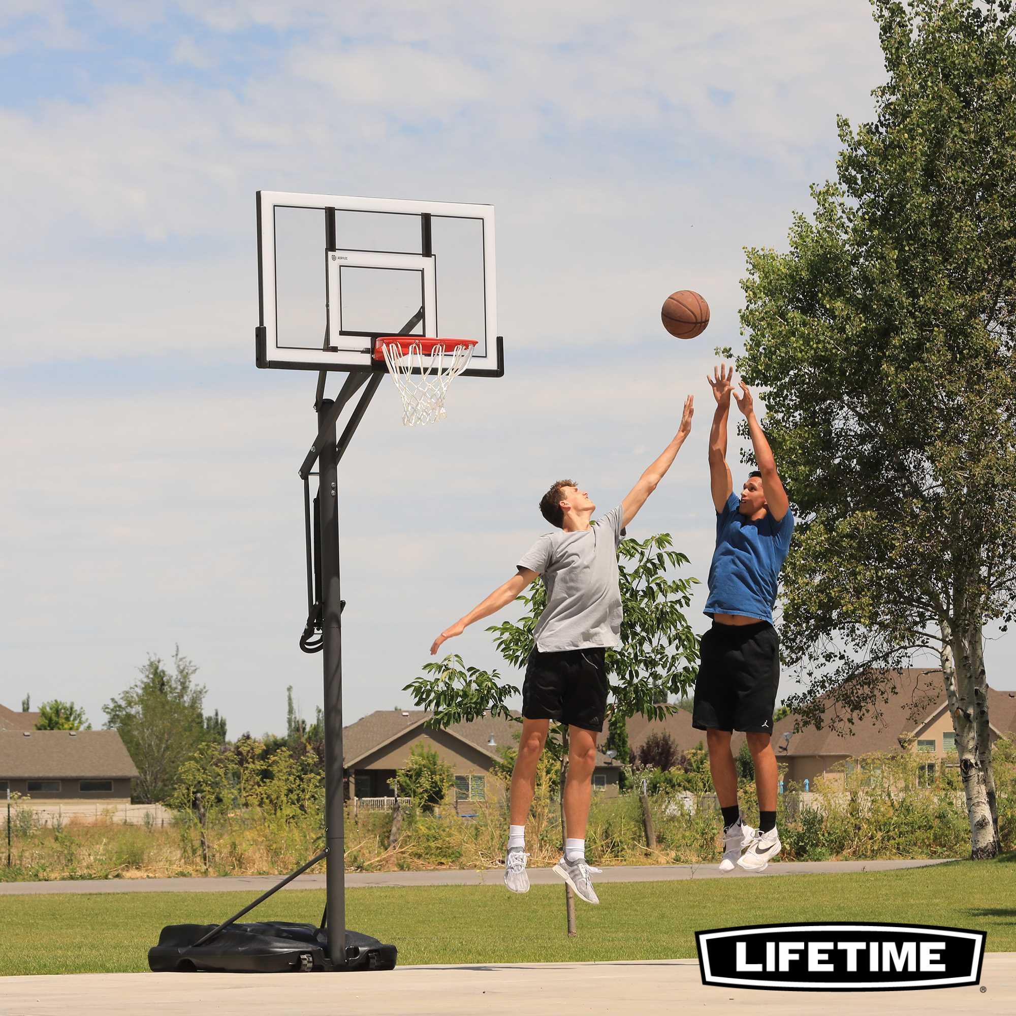 Panier de Basketball sur pied avec base Board-137cm Ajustable Lifetime #71522 6/7