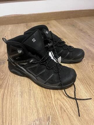 Entre Particuliers - Chaussures de marche Salomon