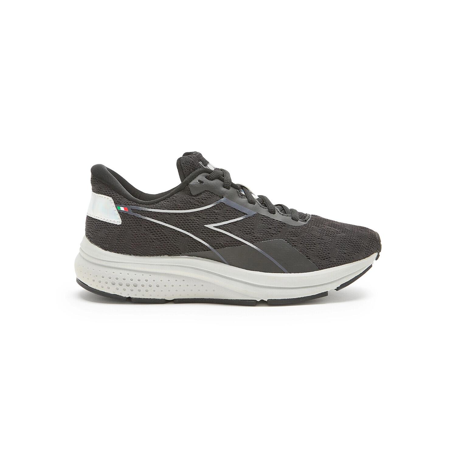 DIADORA picture