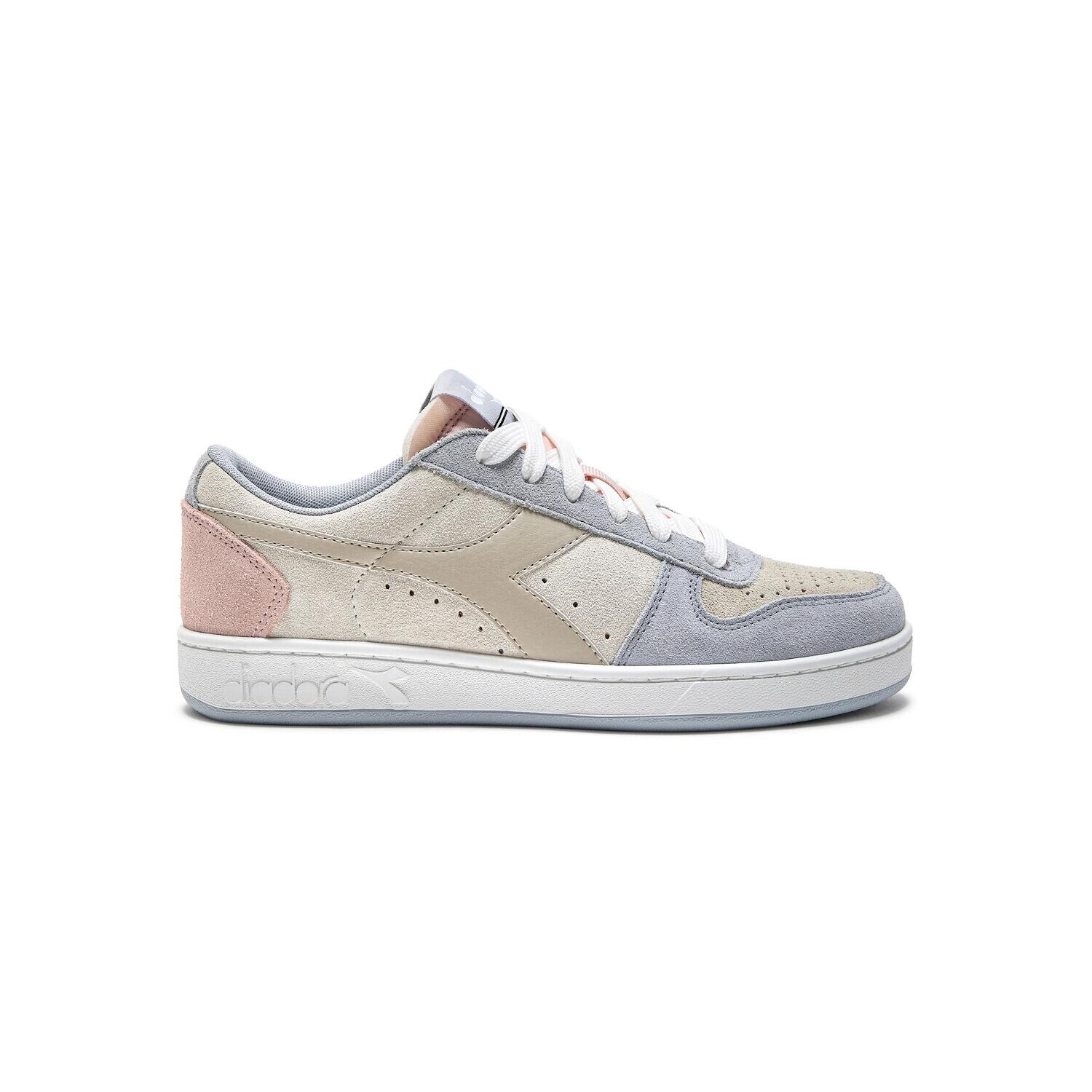 DIADORA picture
