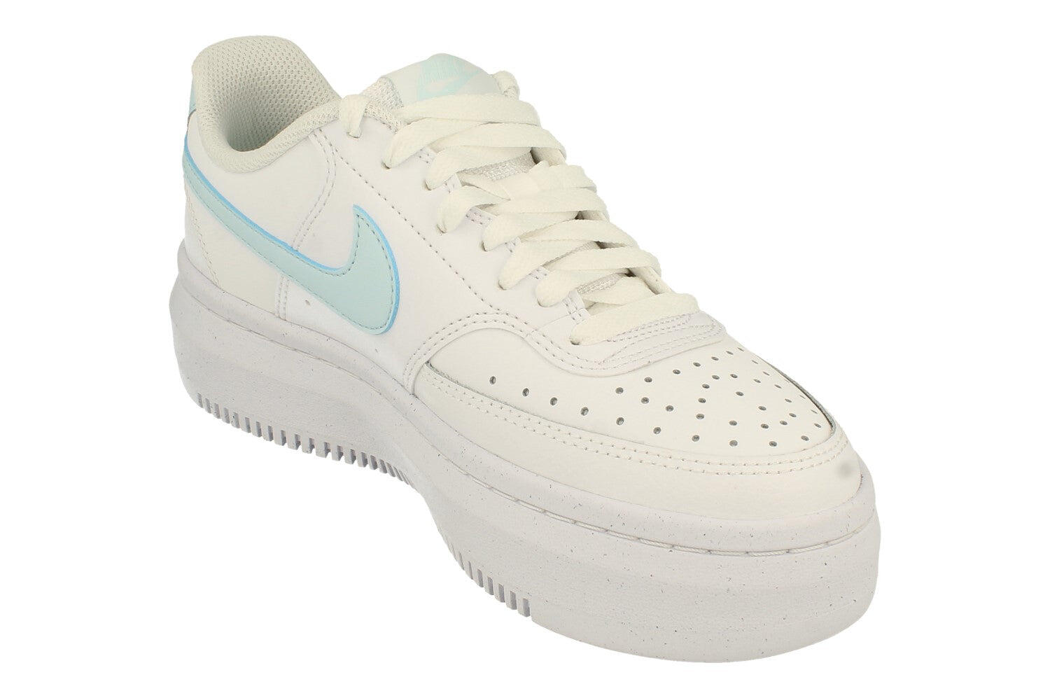Zapatillas Nike modelo Court Vision Alta para mujer 4/5