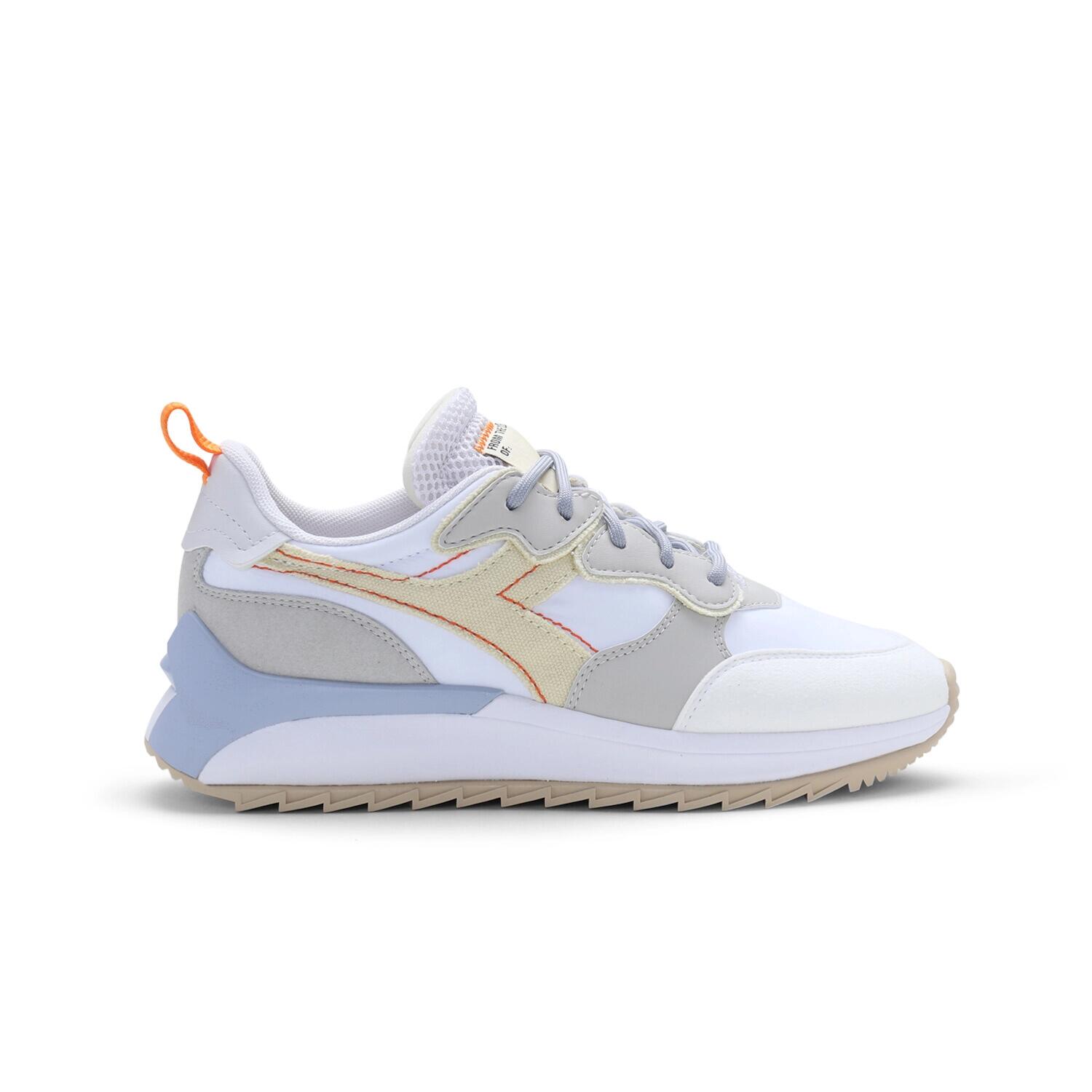 DIADORA picture