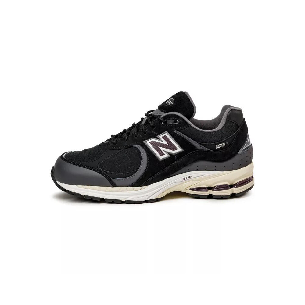 NEW BALANCE picture