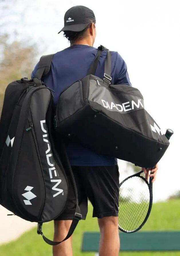 Tour Nova Duffel Bag Black/ Chrome táska 2/2