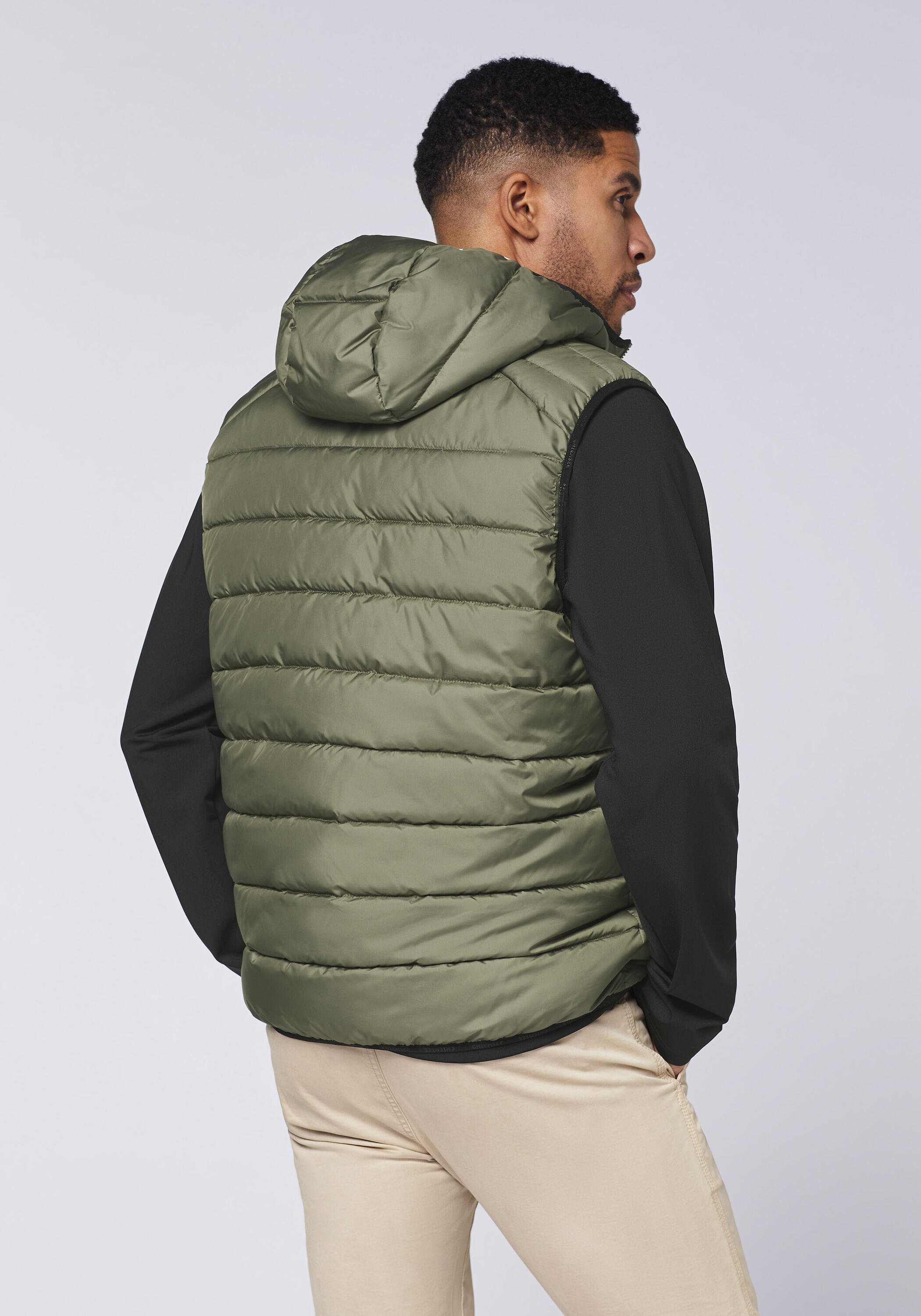 Weste im gesteppten Puffer-Design 4/7