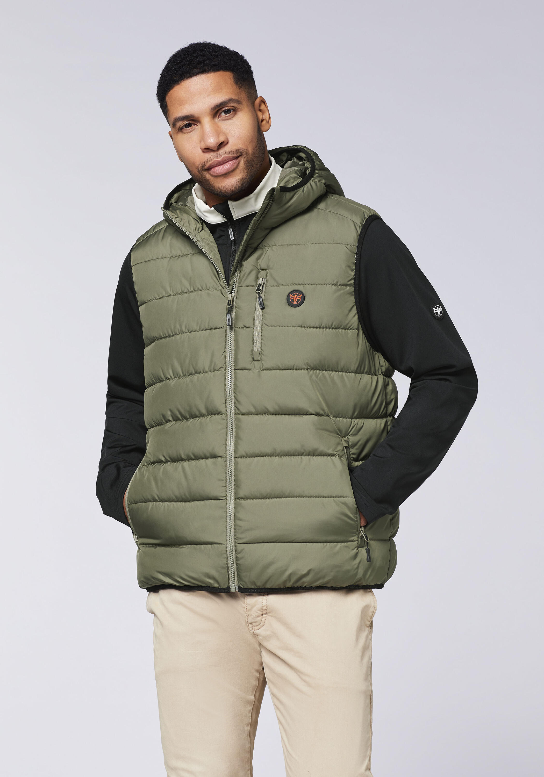 Weste im gesteppten Puffer-Design 3/7
