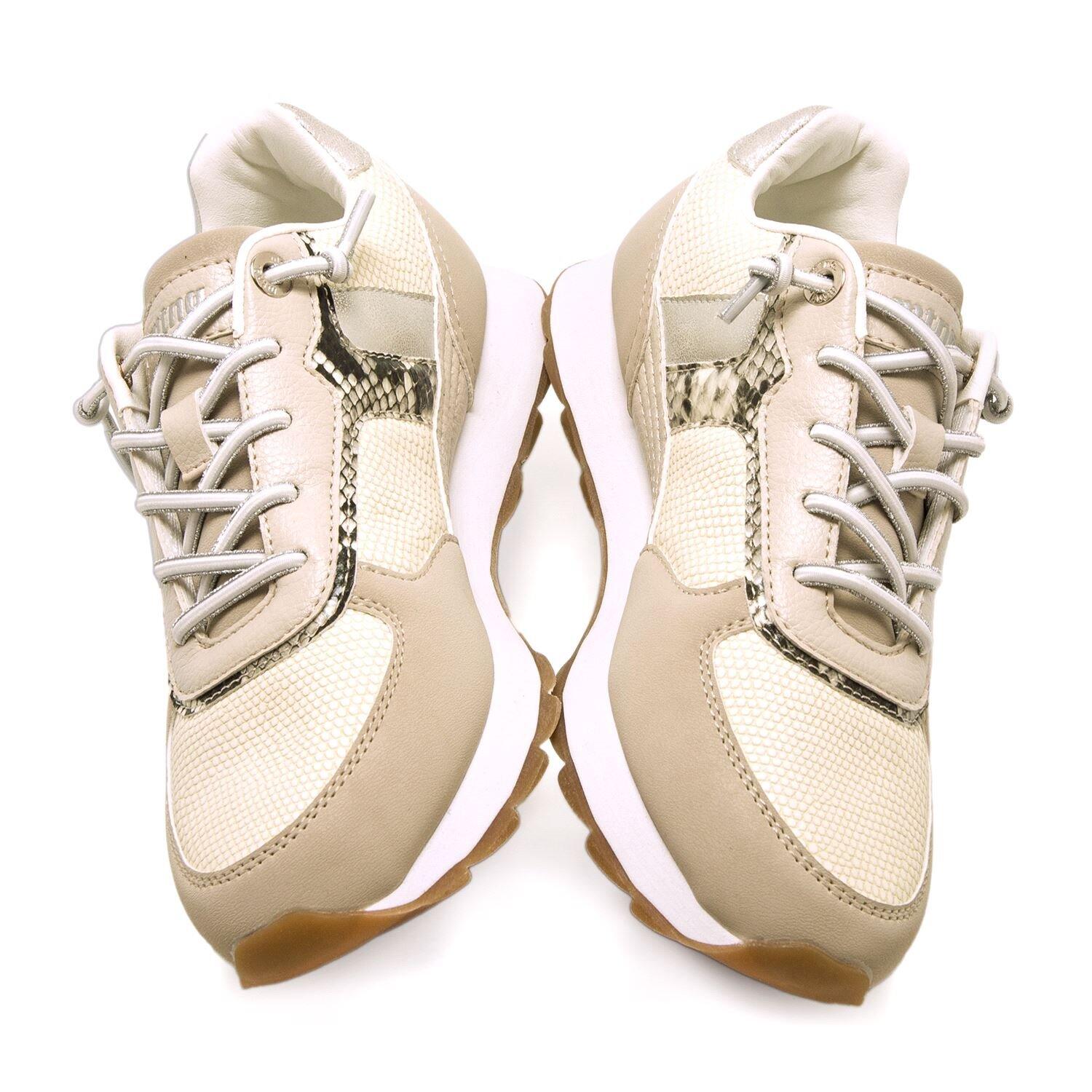 Schoen Mustang model 60447-WHITE voor vrouwen 6/7