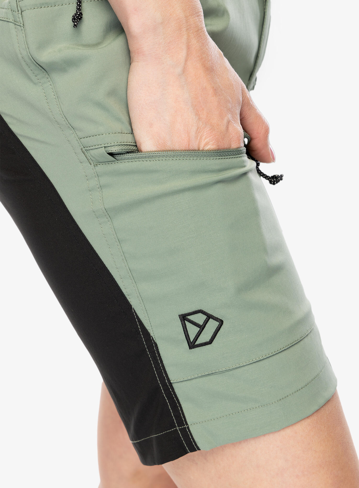 Pantalón corto mujer Didriksons Tucana 6/7
