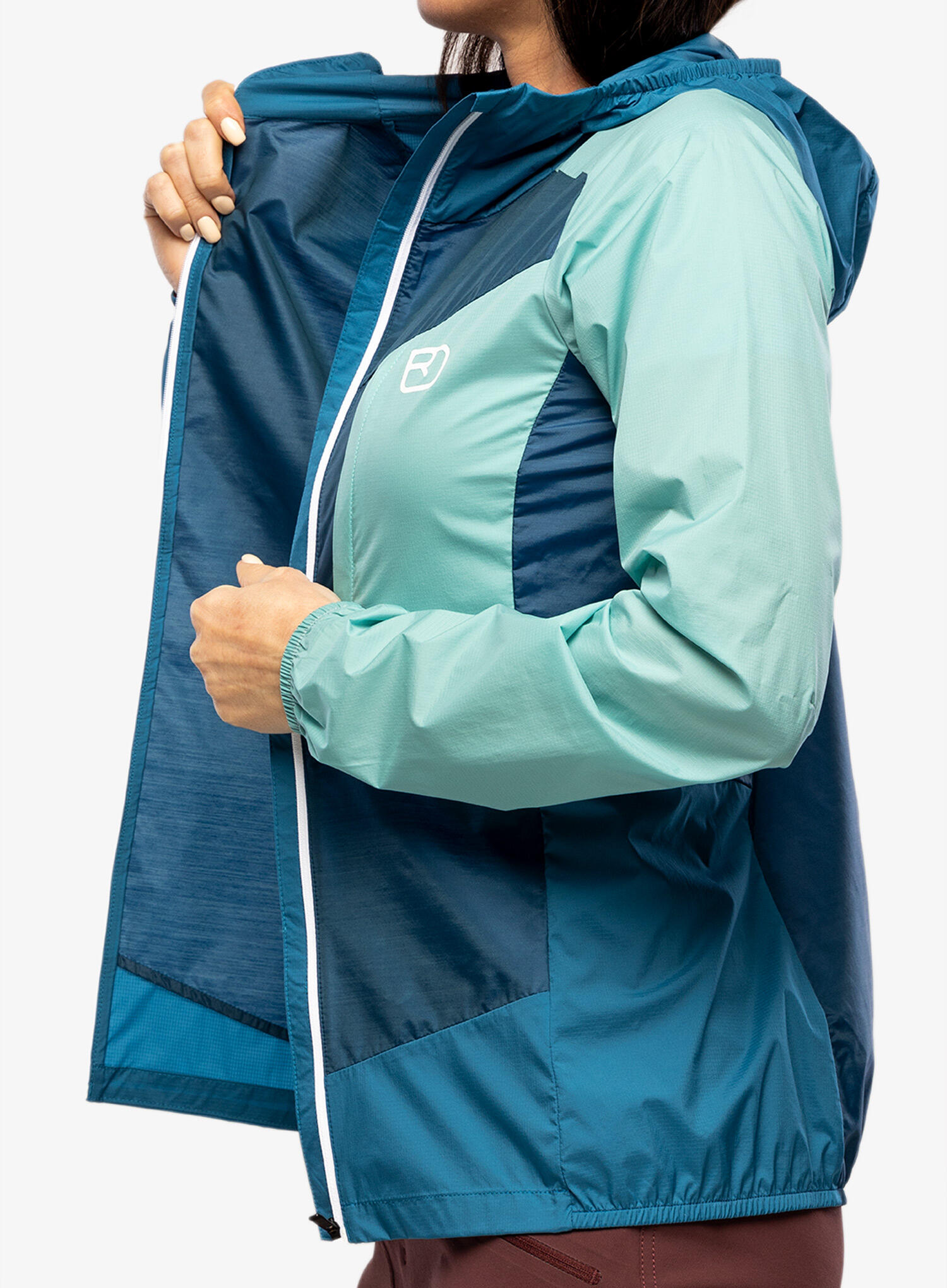 Kurtka wiatrówka damska Ortovox Windbreaker Jacket 6/7