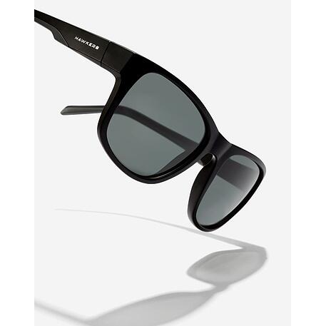HAWKERS - Zonnebrillen voor Mannen en Vrouwen BLACK DARK POLARIZED - OWENS 6/6