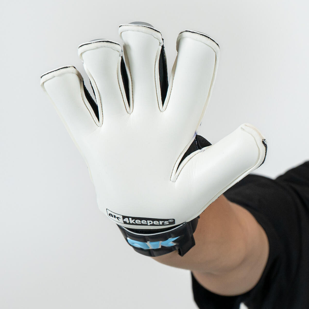 Rękawice bramkarskie dla dzieci 4keepers CHAMP JUNIOR VI HB 2.0 4/7