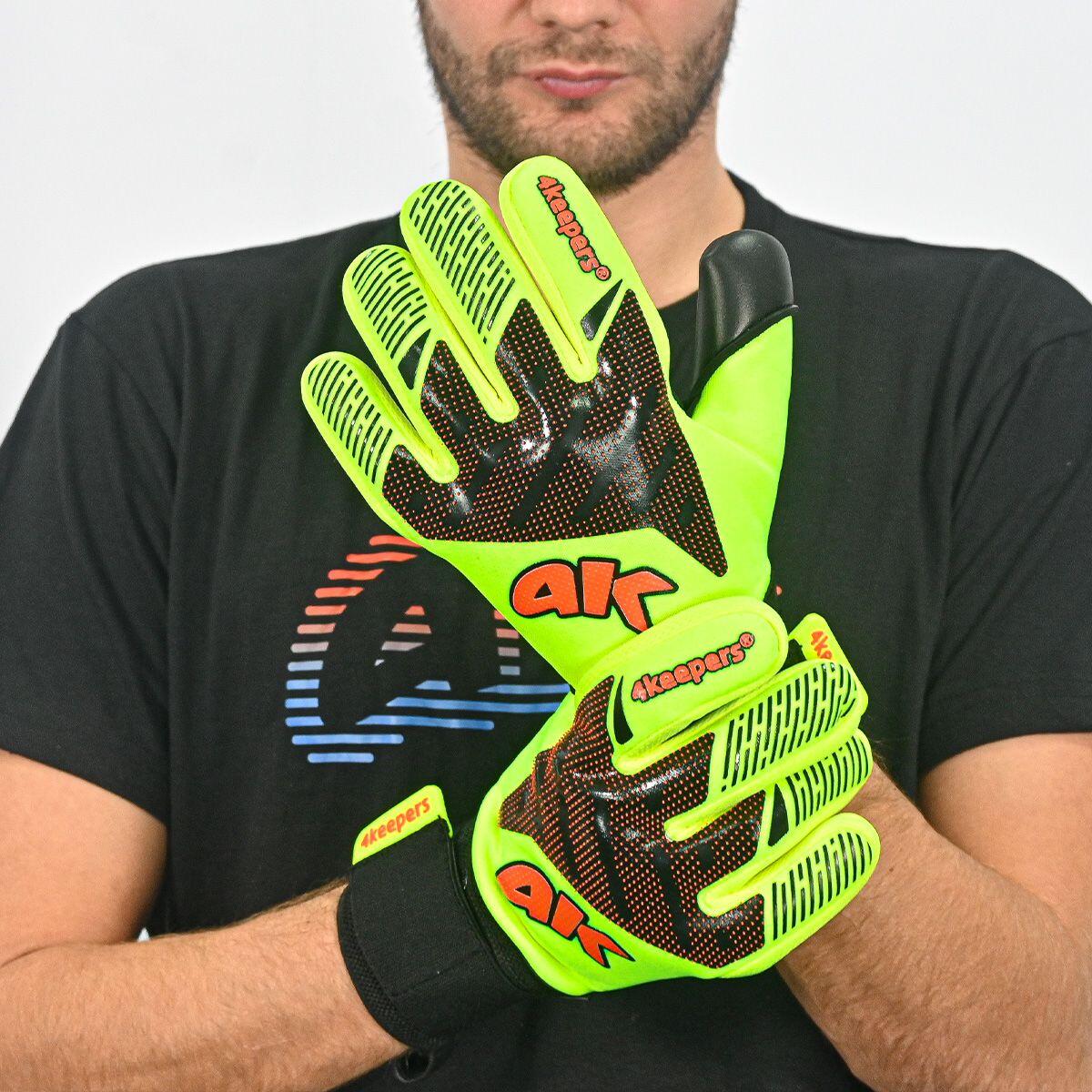 Rękawice bramkarskie męskie 4keepers ELITE VENOM NC 3/7