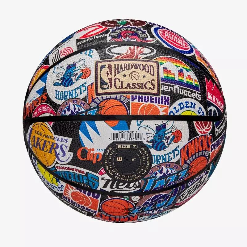 Wilson Ballon De Basketball NCAA Replica 285 – Taille 7, Simili Cuir Noir Et Or, Pour Extérieur Et Intérieur, 610 G