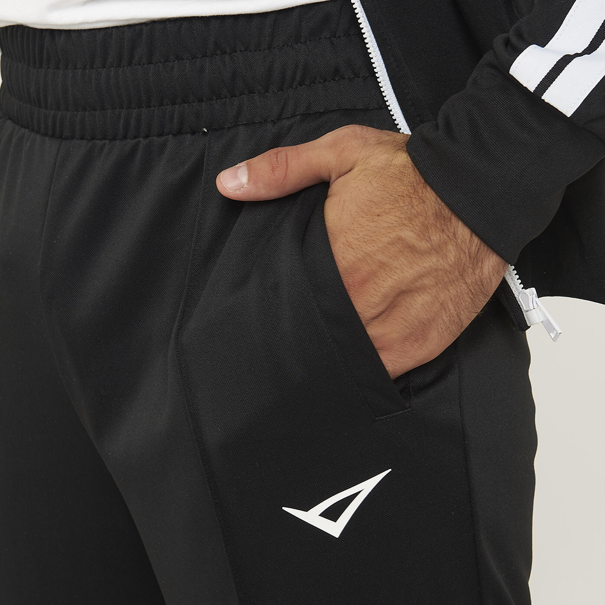 Ensemble de sport complet UNIVERSAL STELLAR noir 6/7