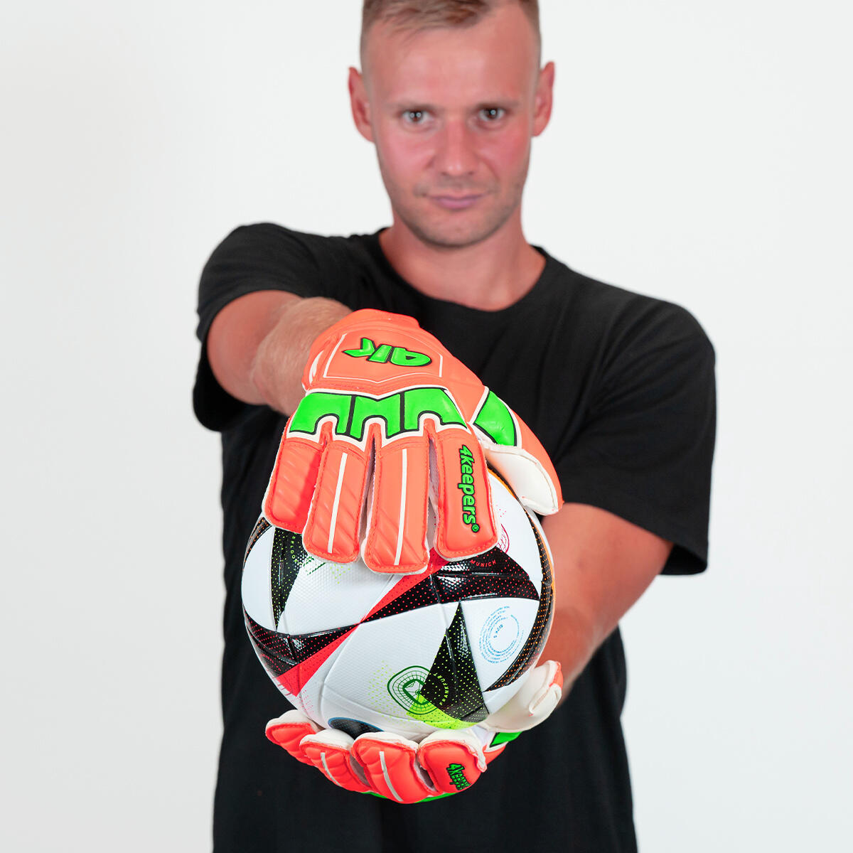 Rękawice bramkarskie dla dzieci 4keepers GUARD FOGO MF junior 6/7