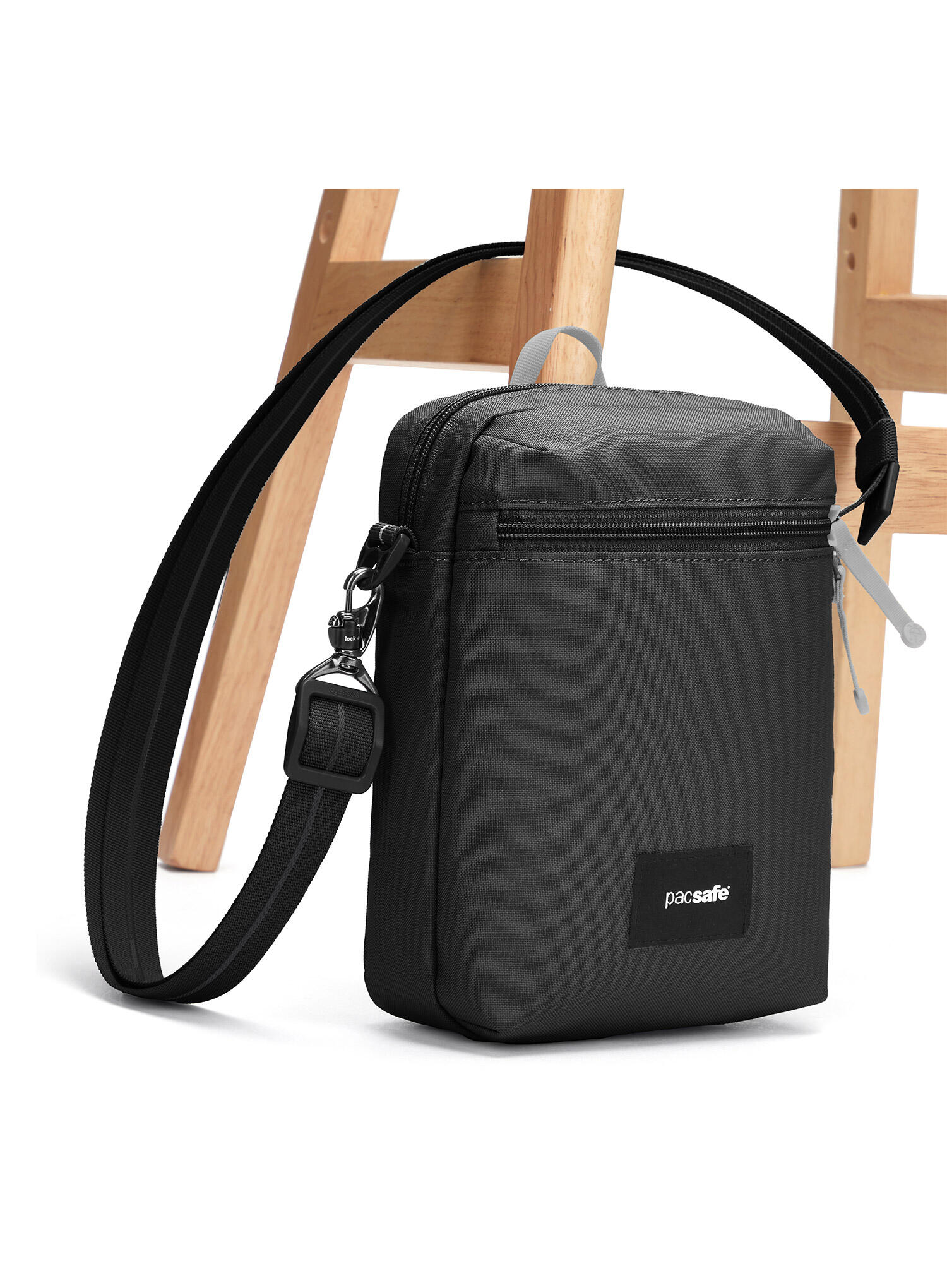 Saszetka Pacsafe Go Festival Crossbody - jet black 7/7