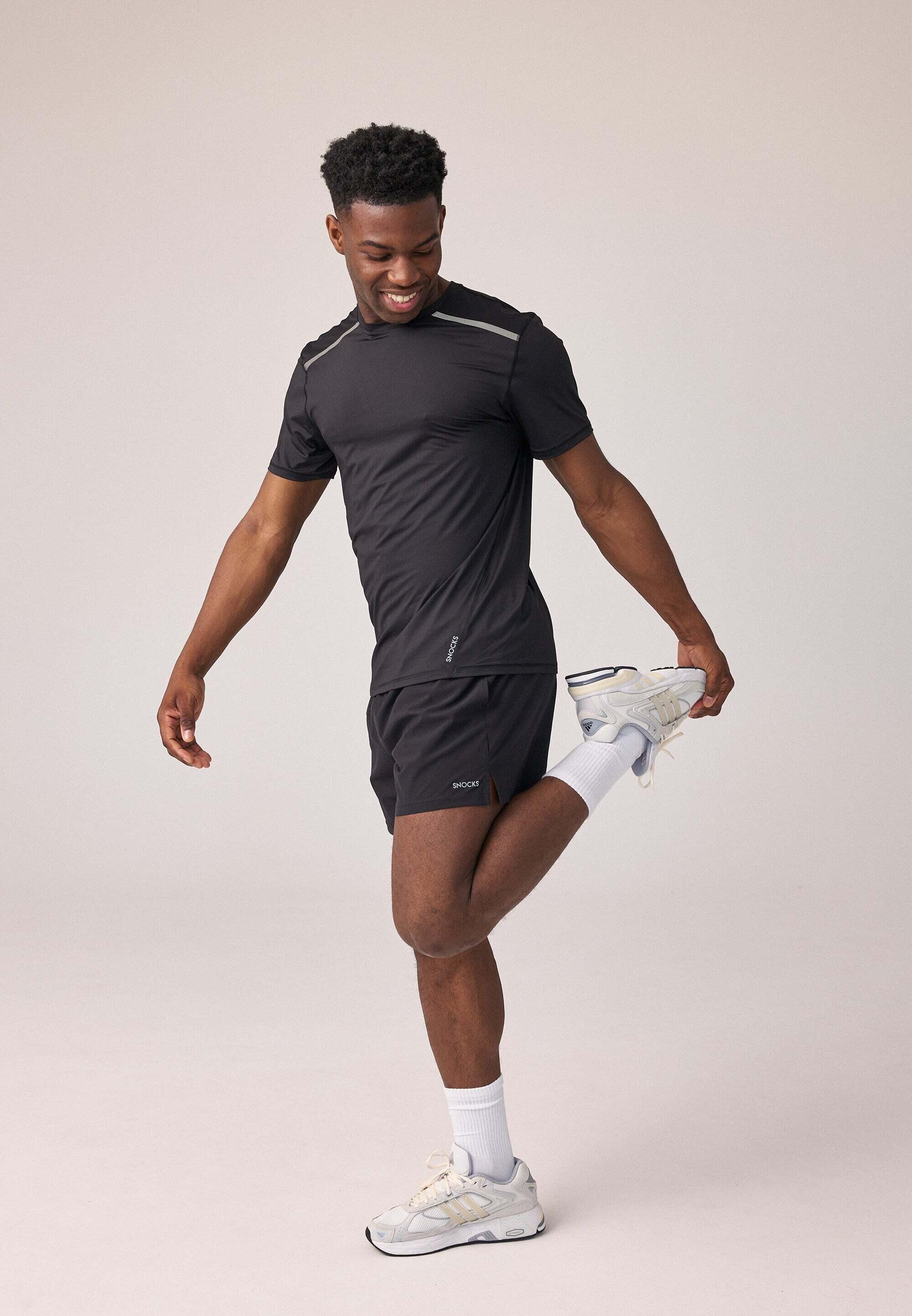 TRAININGSSHIRT MIT REFLEXSTREIFEN HERREN 7/7