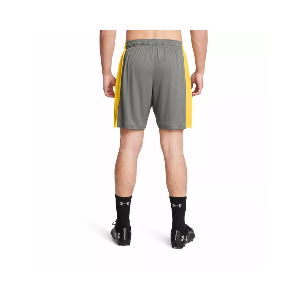 Short Under Armour M. Challenger  Train 2/5