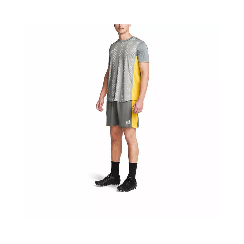 Short Under Armour M. Challenger  Train 5/5