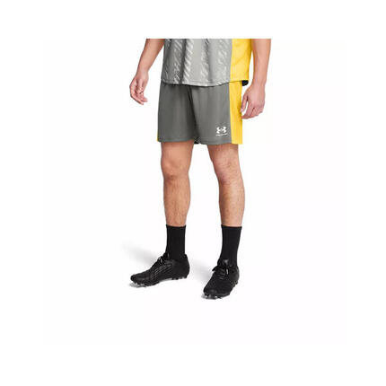 Short Under Armour M. Challenger Train