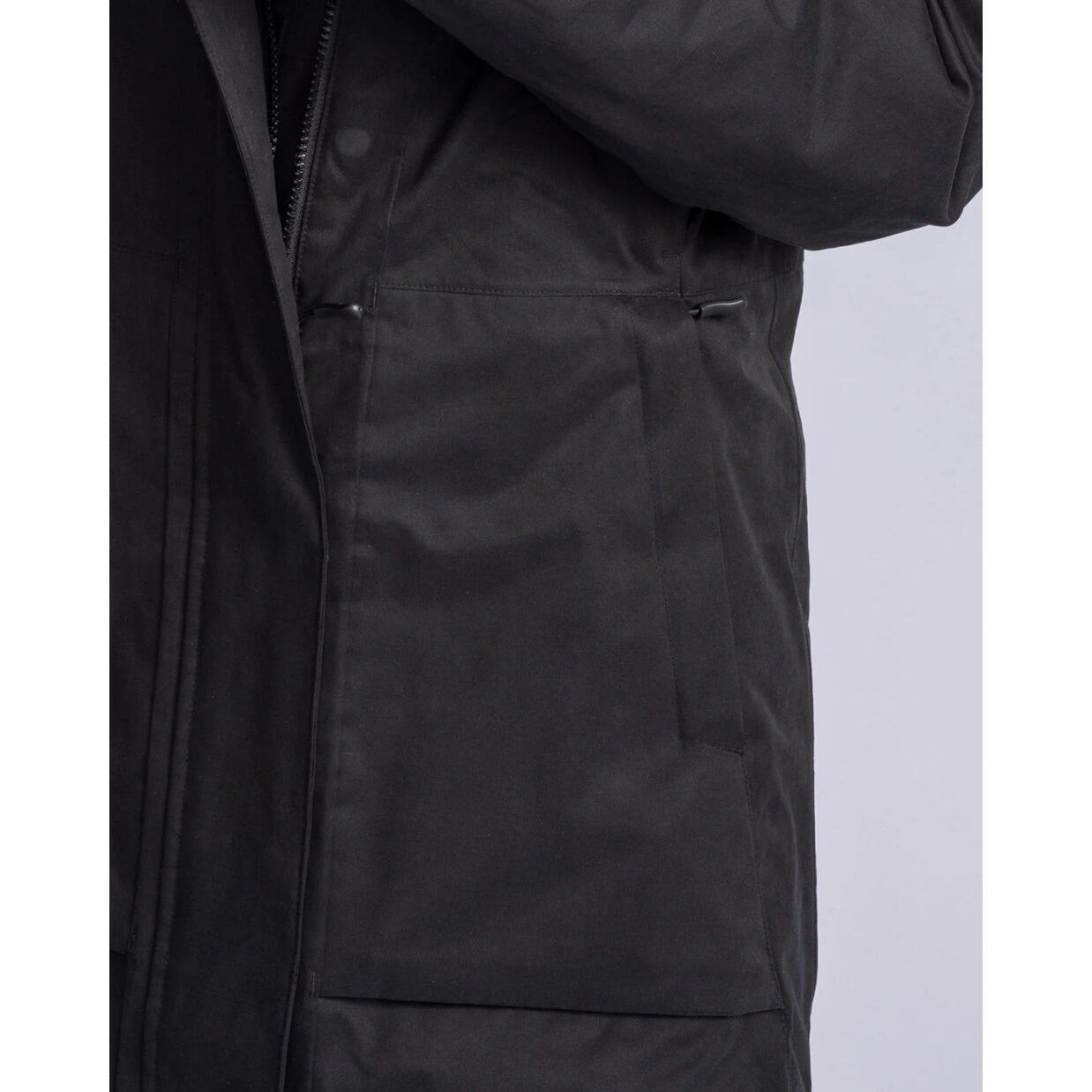Winterparka, Frau Pinewood 4/4