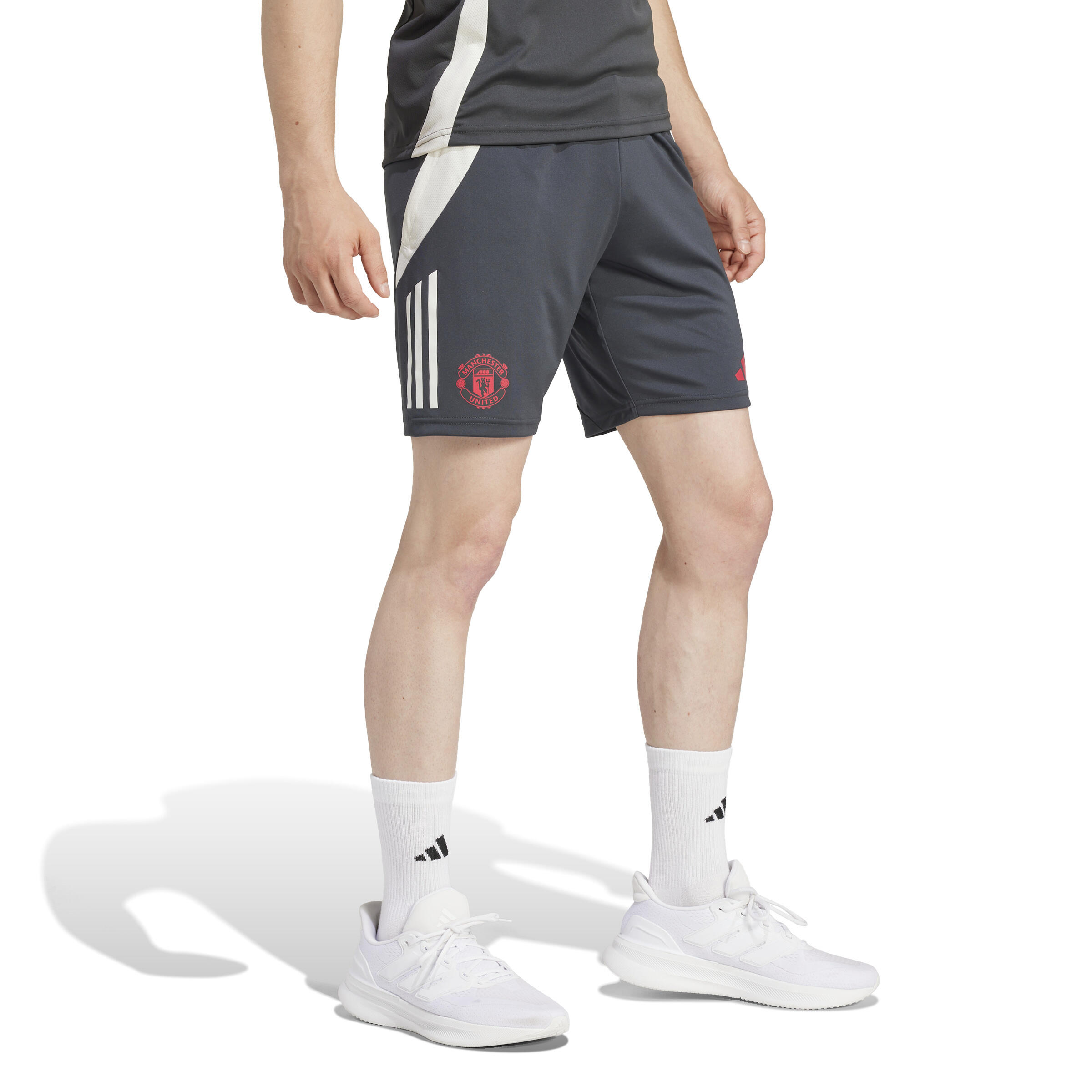 Trainingshort Manchester United Tiro 2024/25 3/7