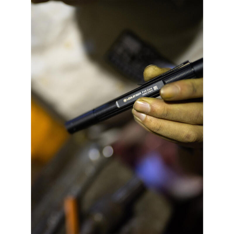 LANTERNA LED LENSER P4R CORE, 200 LUMENI, REINCARCABILA, CABLU USB