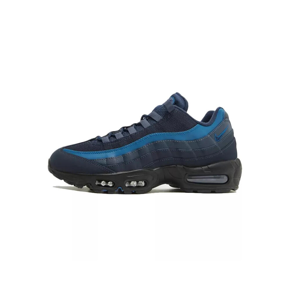 NIKE picture