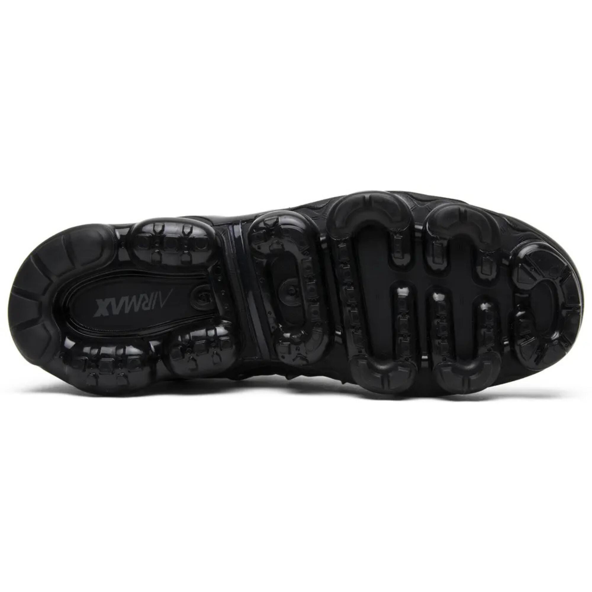 Nike Air VaporMax Plus Triple Black 3/5