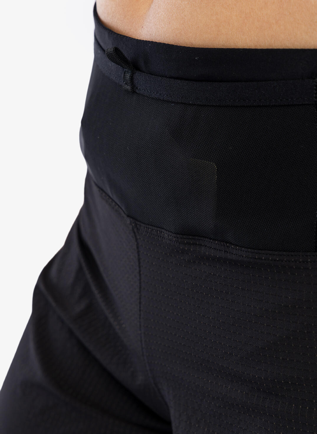 Short Compressport Trail Racing Noir Femme 5/7