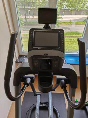 Entre Particuliers - Freestride trainer FS9I ellliptical 2/2