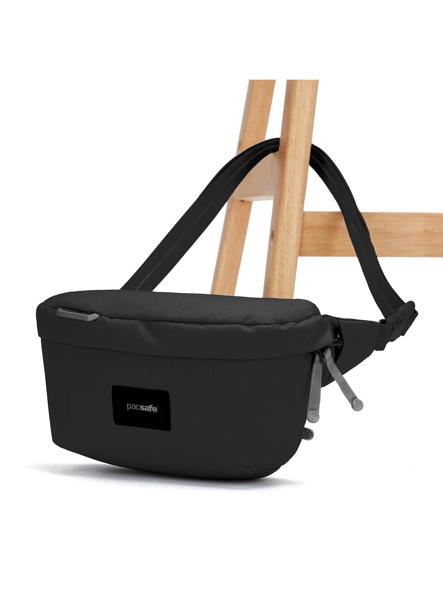 Torba miejska Pacsafe Go Sling Pack - jet black 6/7