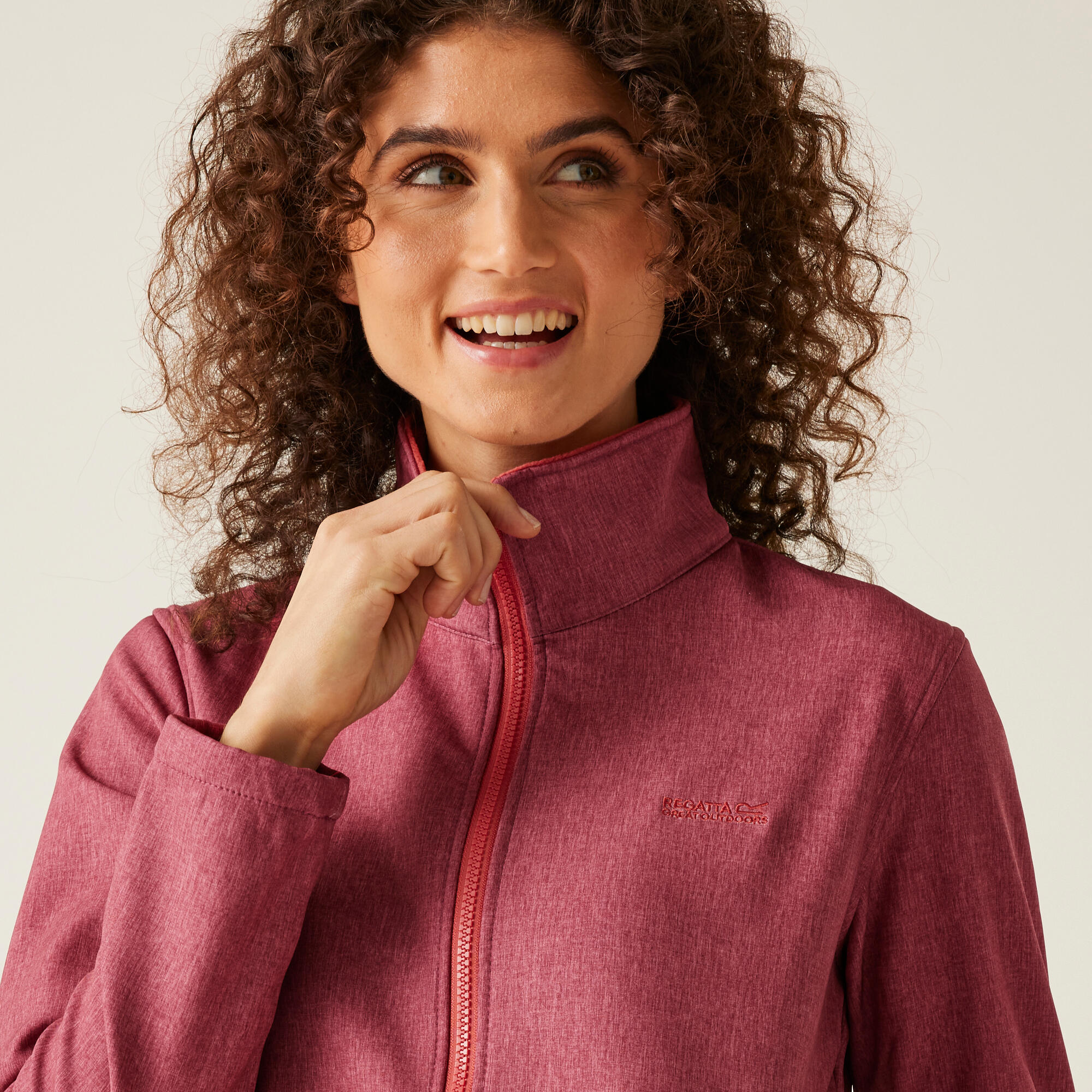 Connie V Womens Water Repellent Hiking Softshell 4/7