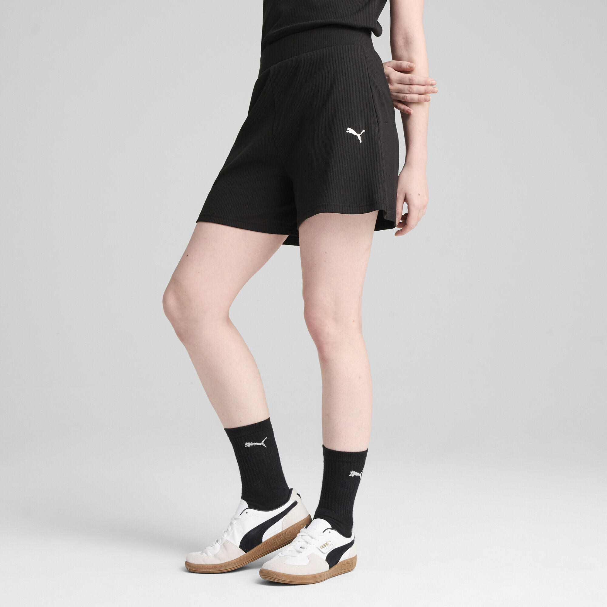 Short 5" côtelé à taille haute ESS ELEVATED Femme PUMA Black 2/7