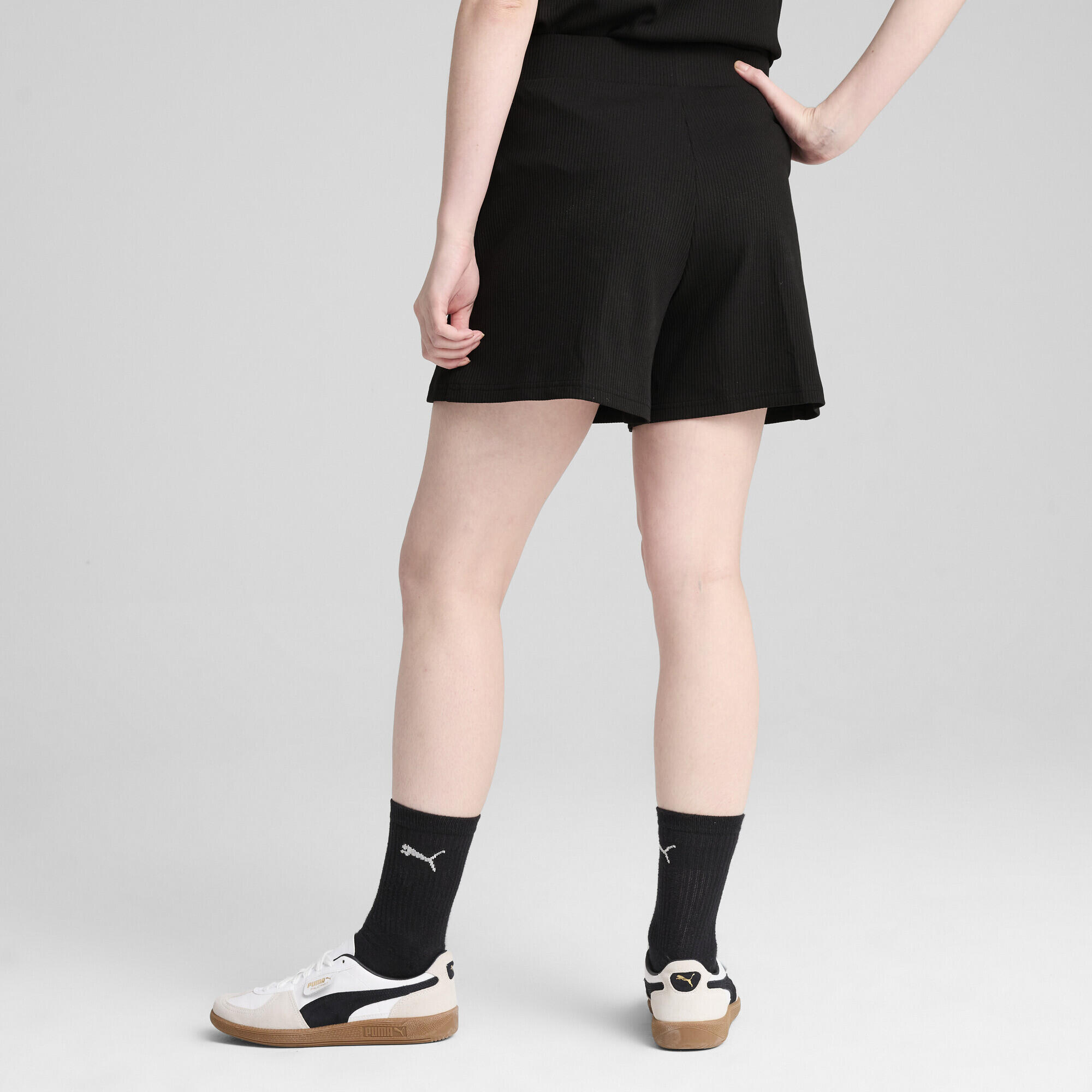 Short 5" côtelé à taille haute ESS ELEVATED Femme PUMA Black 3/7