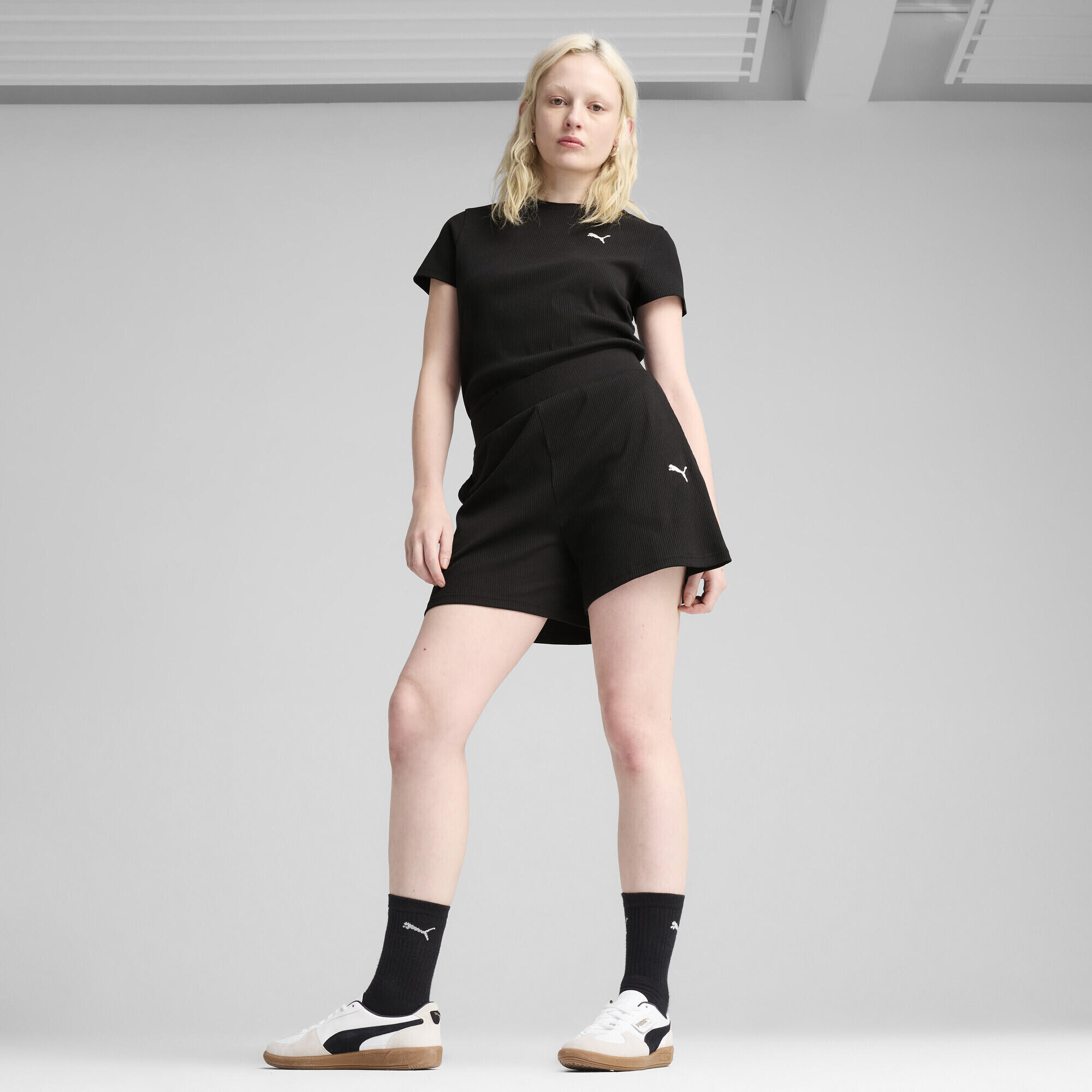 Short 5" côtelé à taille haute ESS ELEVATED Femme PUMA Black 4/7