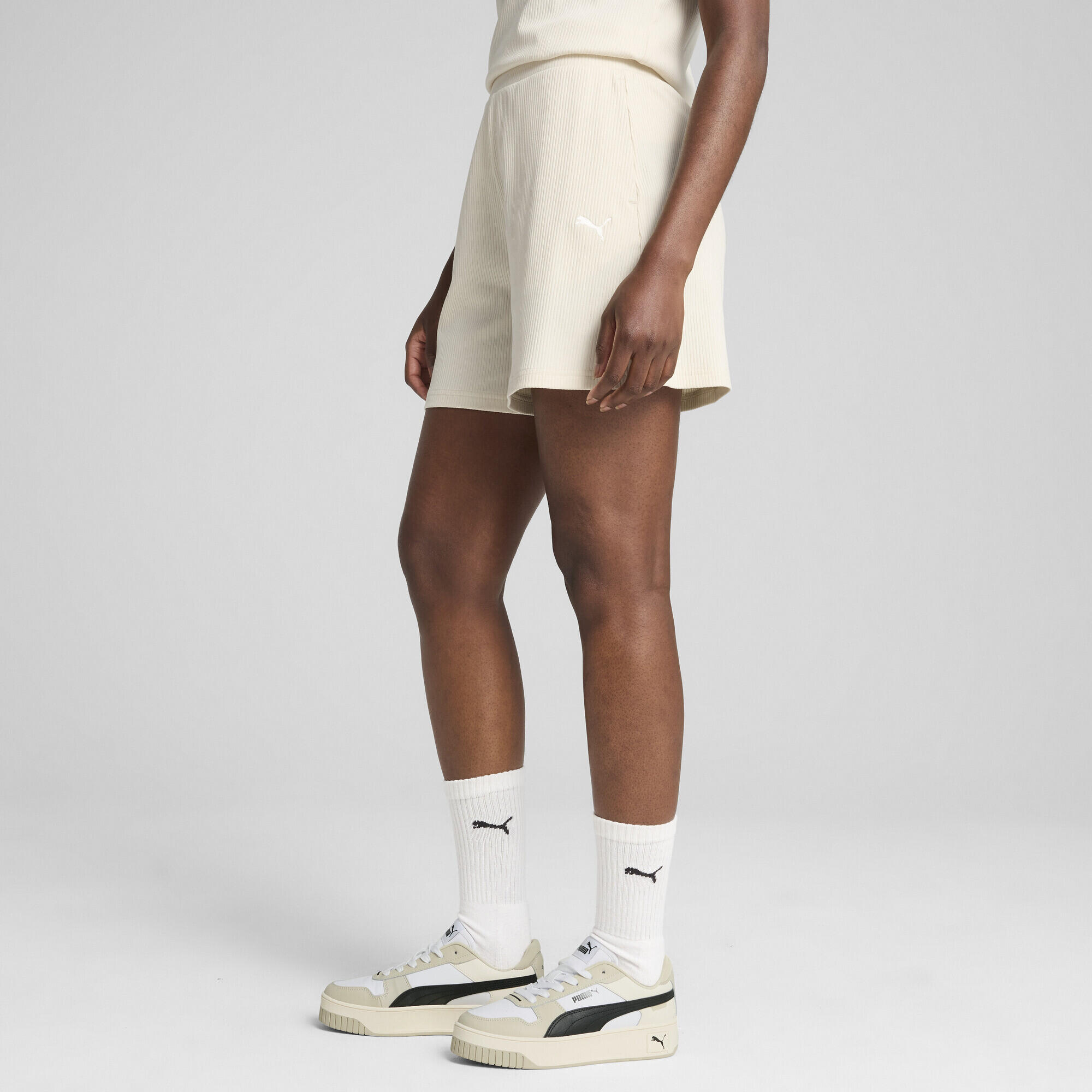 ESS ELEVATED 5" ribshort met hoge taille voor dames PUMA Alpine Snow White 2/7