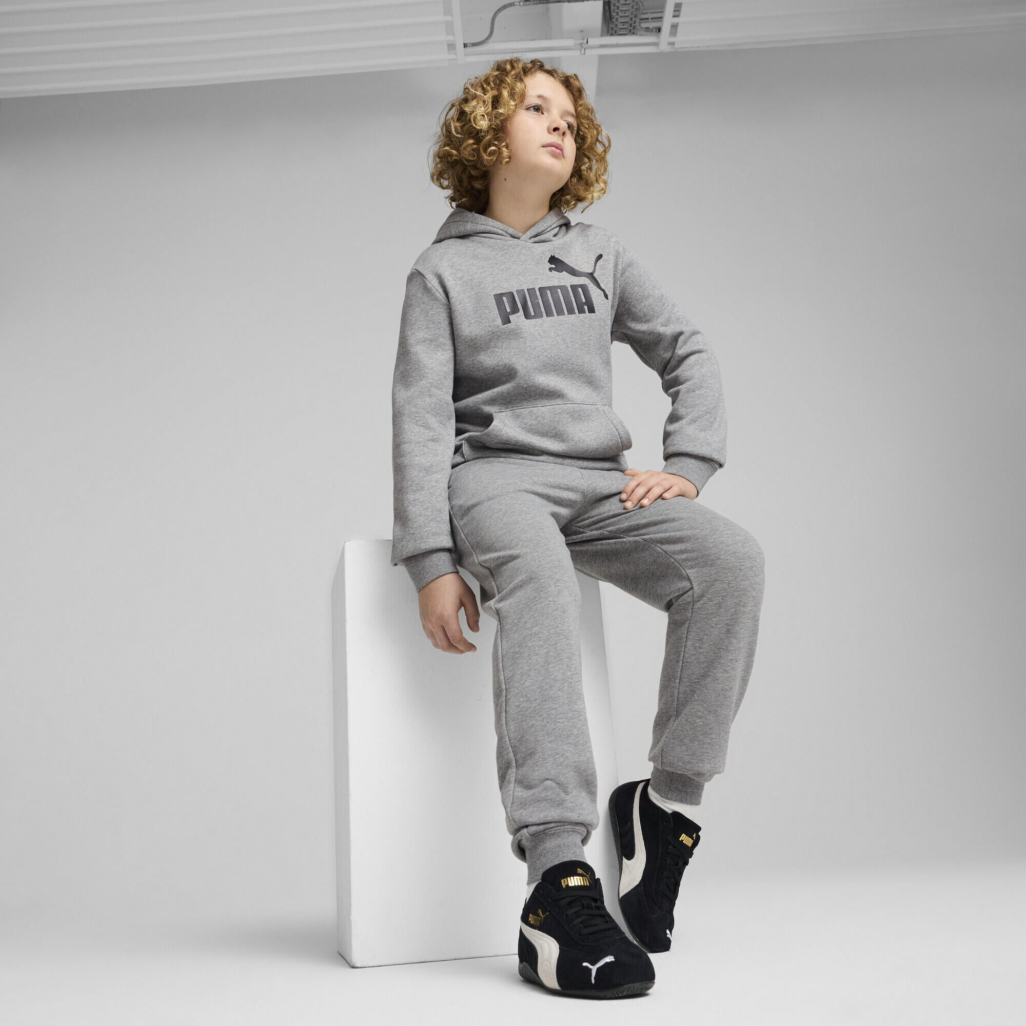 Pantaloni della tuta con logo ESS N. 1 per ragazzi PUMA Medium Gray Heather 4/7